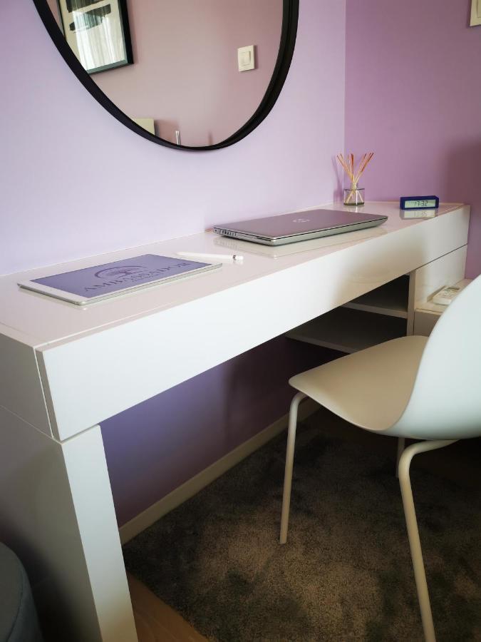 Ambassador Apartment Zara Esterno foto